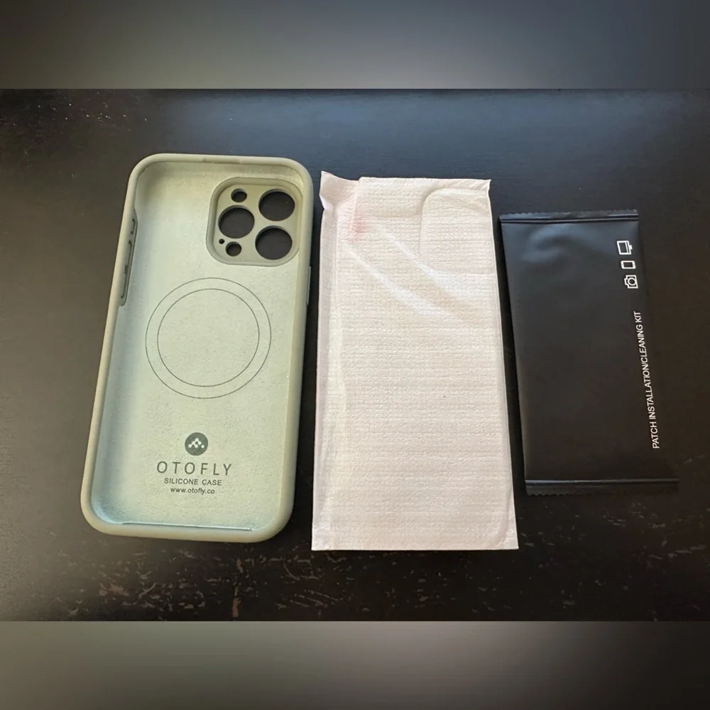 Brand new iPhone 15 Pro Max cell phone case with glass screen protecter and kit